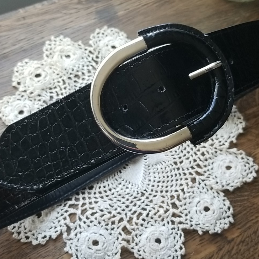 White House black market black belt silver buckle